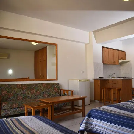 Elysso Apart Otel Larnaca