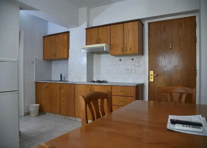 Elysso Lägenhetshotell Larnaca