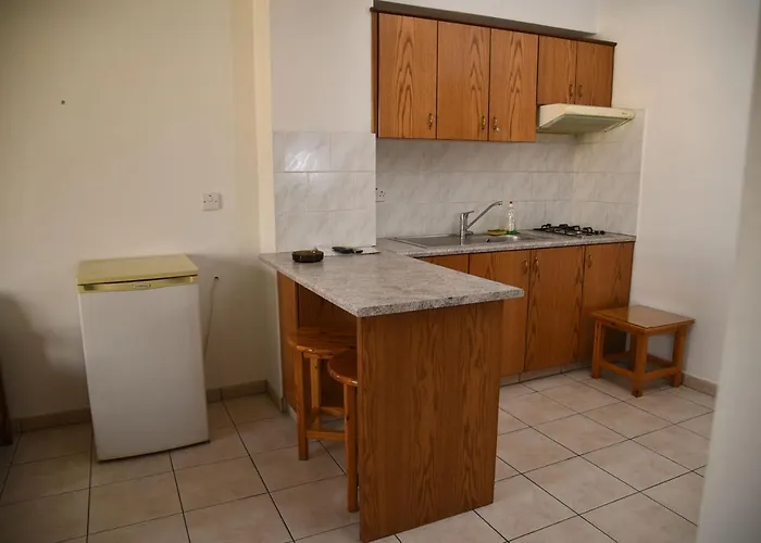 Elysso شقة فندقية 3*